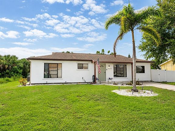 2nd image of 18295 VAN NUYS CIRCLE