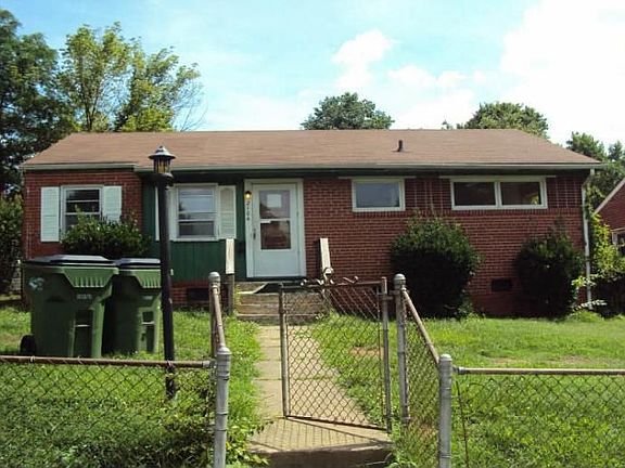 3rd image of 2104 Warwick Ave