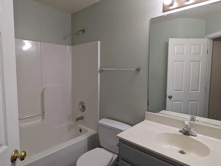 829 Gallows Ct — Photo 23