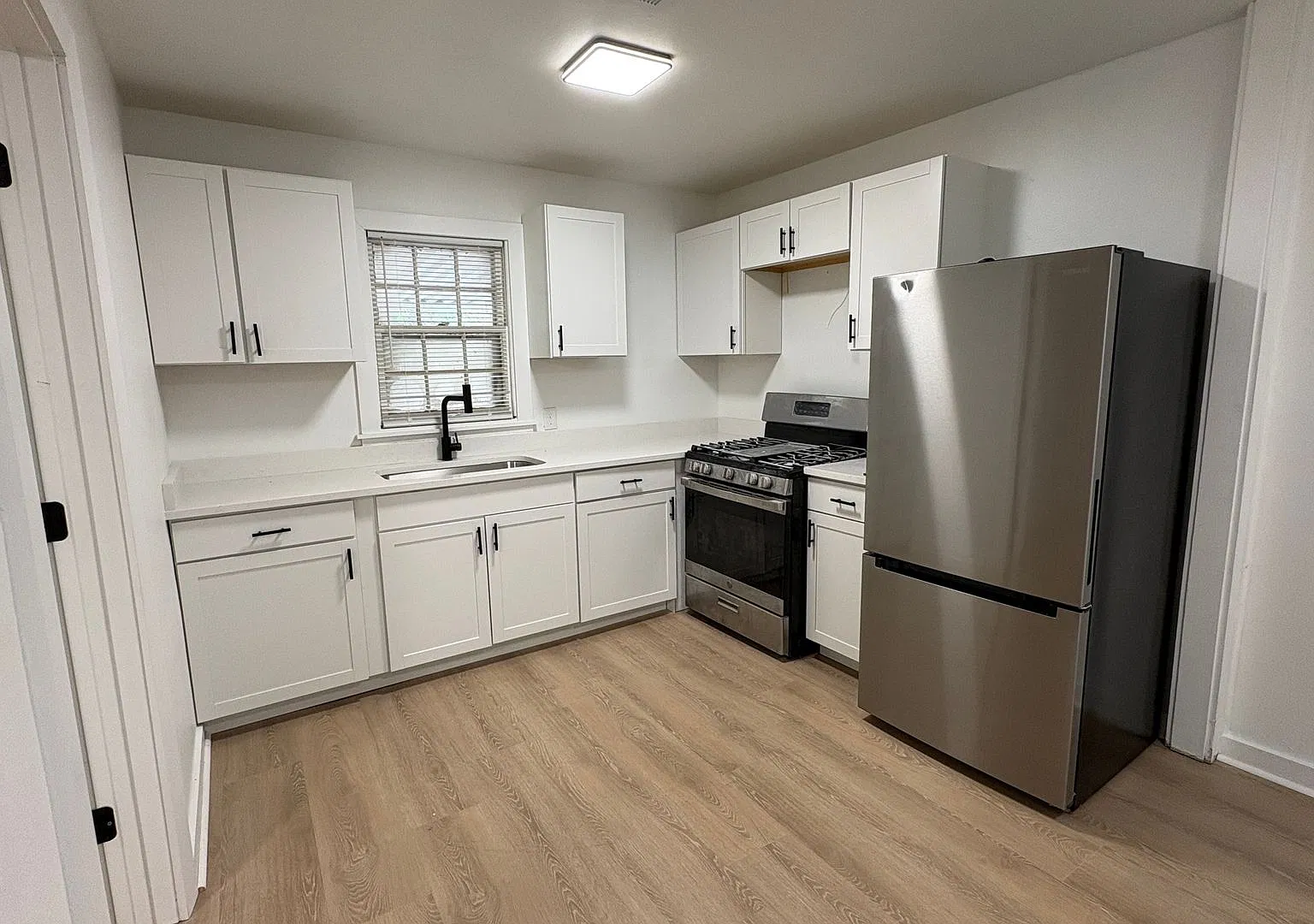 3bedroom 1bath house in NLR, fully renovated, available now for just $1,095/mo — Photo 3