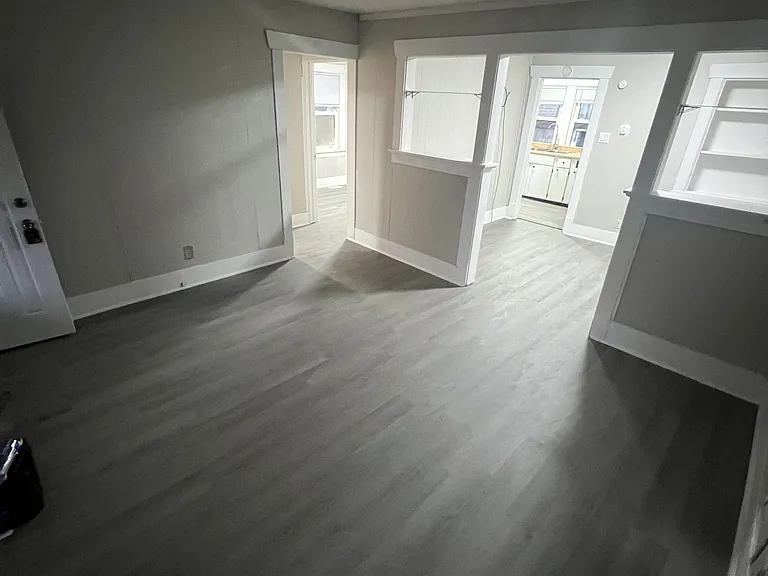1337 E Moore St — Photo 15