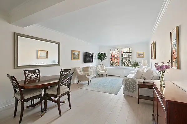 Sold by Compass | media 1