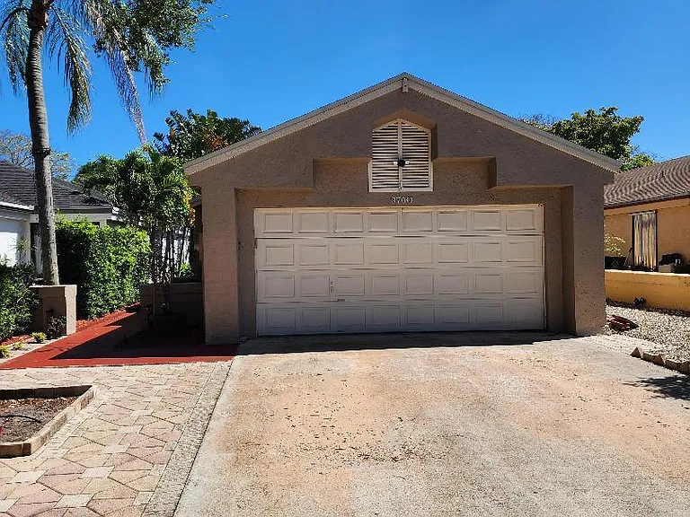 3760 NW 19th St — Photo 49