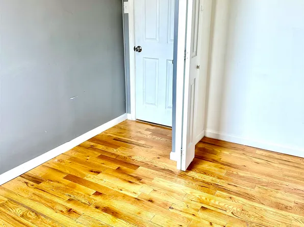 245 Duncan Avenue image 12 of 17