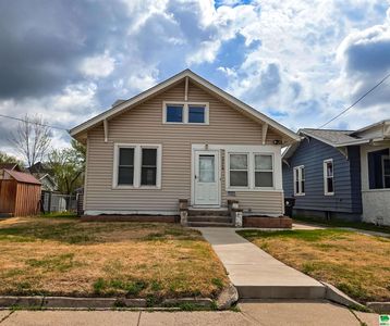2718 Rebecca St, Sioux City, IA, 51103