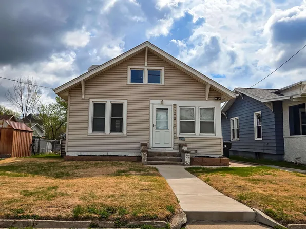 2718 Rebecca St, Sioux City, IA 51103