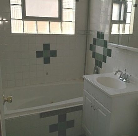 4th image of 7405 S Rockwell St