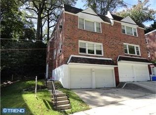 642 Green Ln, Philadelphia, PA 19128