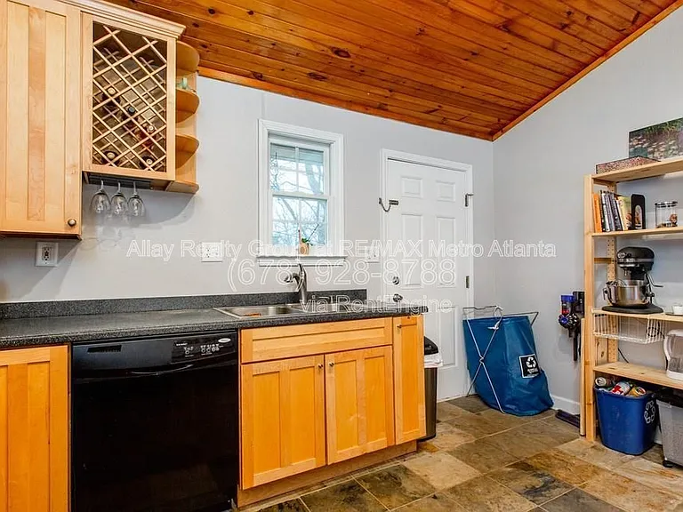 217 Adair St #6 — Photo 11