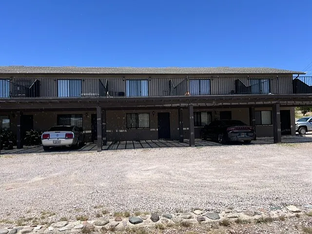 2 bed, 1.5 bath, $1,150 — Photo 2