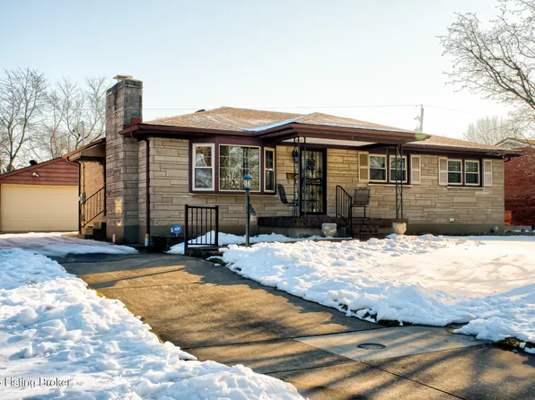 3911 Woodgate Ln, Louisville, KY 40220