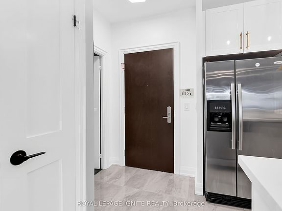 2nd image of 1135 Royal York Rd #704