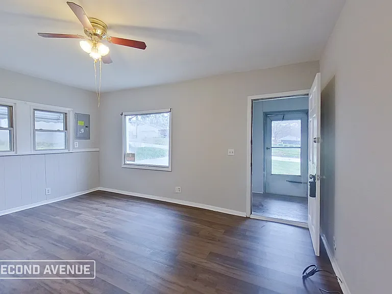 1635 Bronson Rd — Photo 4