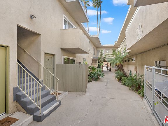 5th image of 6632 Darby Ave