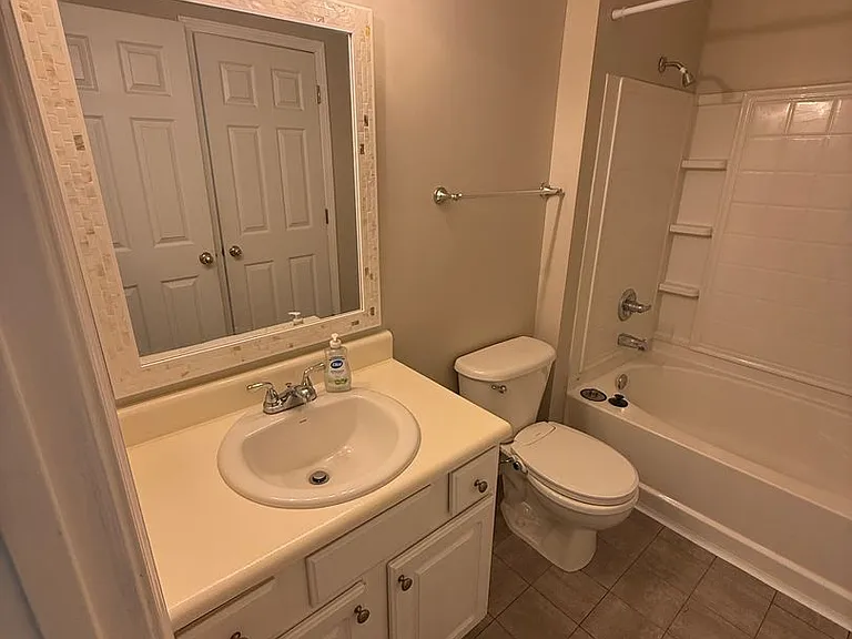 9201 Walden Park Dr — Photo 11