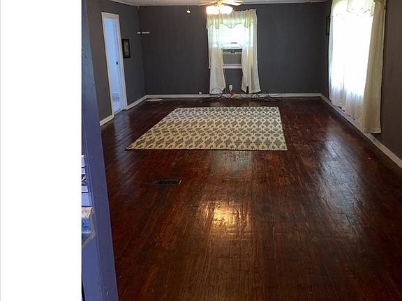 4th image of 165 Plantation Dr