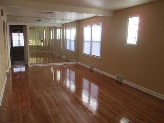 2nd image of 2517 N 74th Ct