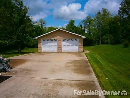 5th image of 3812 Stewart Dr
