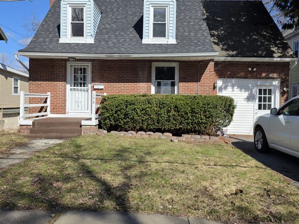 158 Parkway Dr