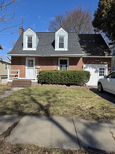 158 Parkway Dr Photo 1