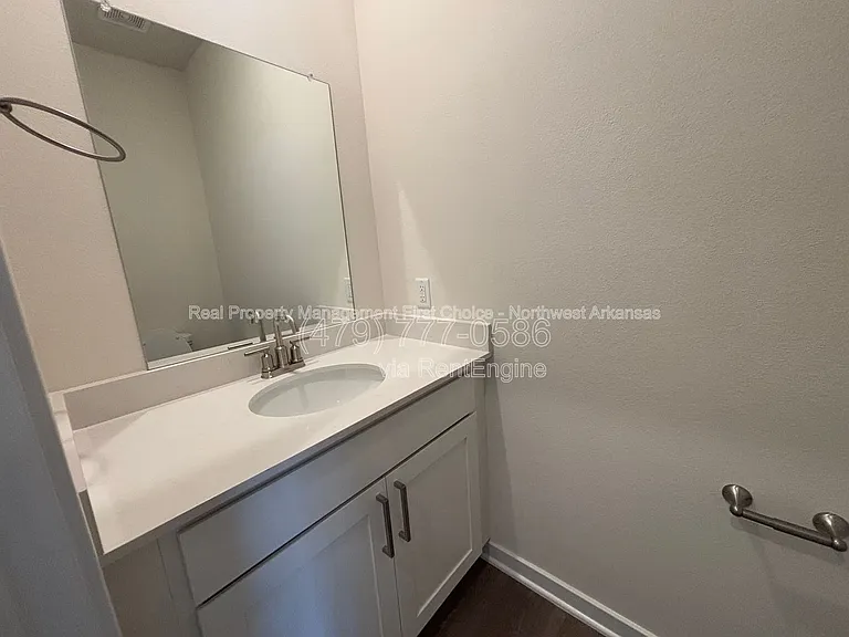 4802 W Planetree St — Photo 9