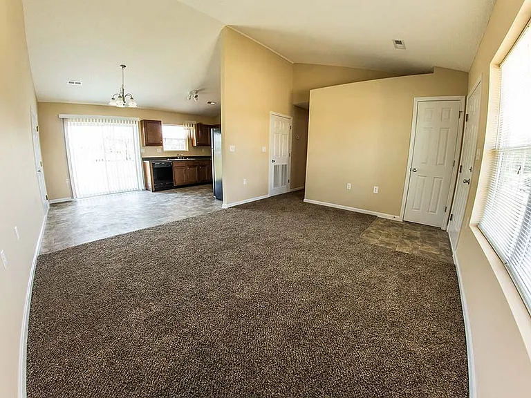113 Salem Springs Dr — Photo 5