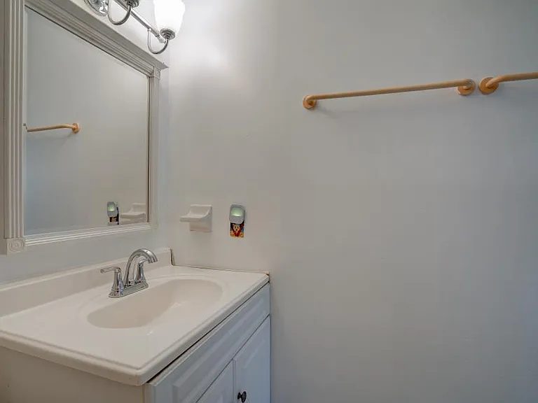 2111 NE 1st Ct #203 — Photo 15