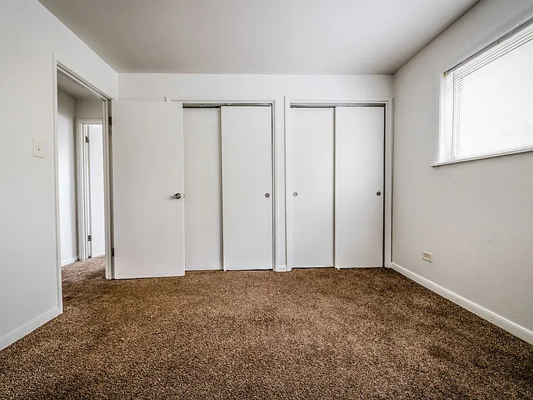 8100 S Drexel Ave — Photo 7