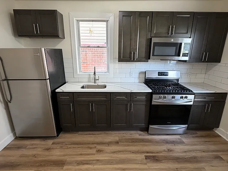 64 N 13th St #1 — Photo 5