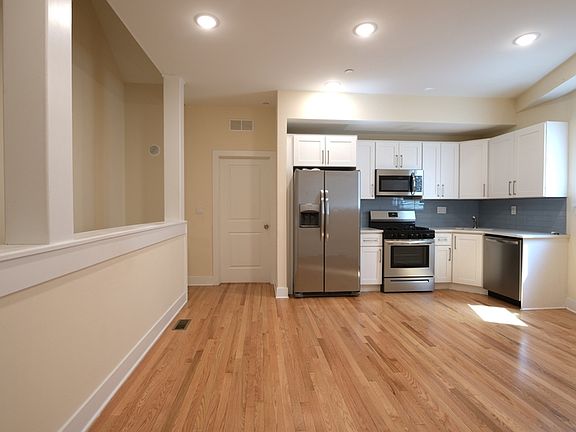 2nd image of 915 N 19th St #2