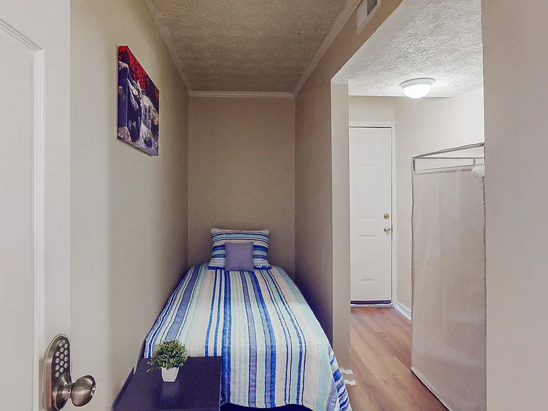 Carriage Ct — Photo 1