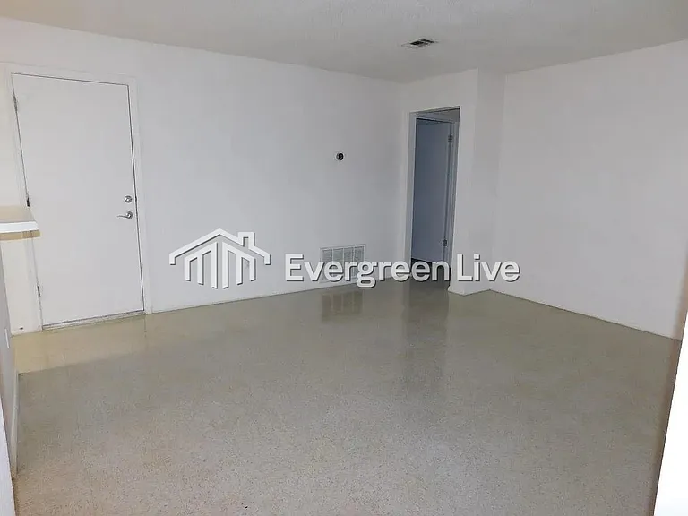 55 Callan Ct — Photo 12