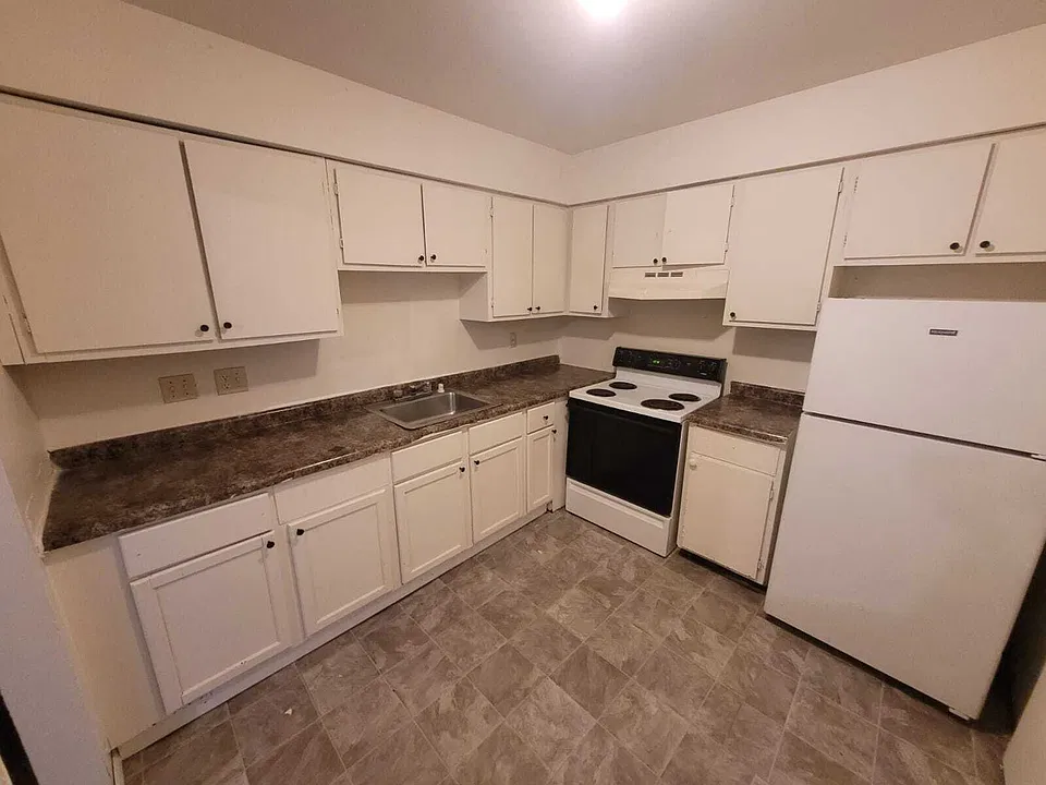 7674-7688 W Wabash Ct
