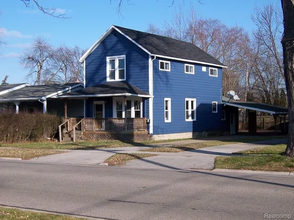 1214 20th St, Port Huron, MI 48060