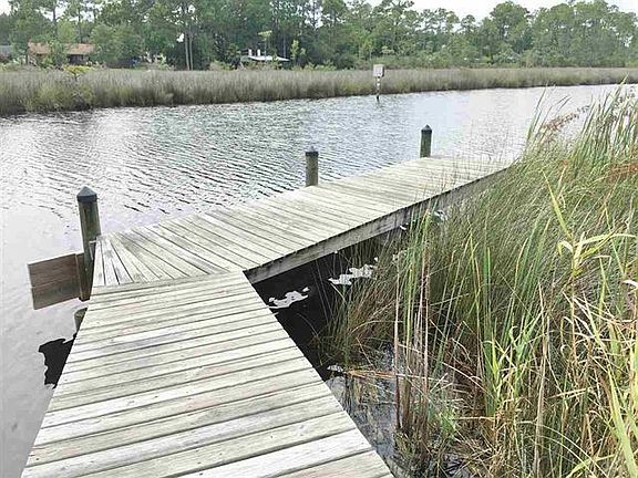 3rd image of 463 E Herron Villa Ln