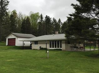 108 Highview Dr, Iron River, MI 49935