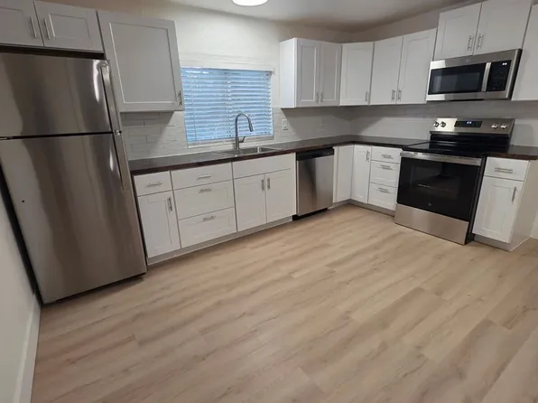 4072 Flower St, Shasta Lake, CA 96019