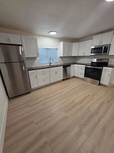 4072 Flower St Photo 1