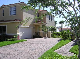 15493 Summit Place Cir, Naples, FL 34119