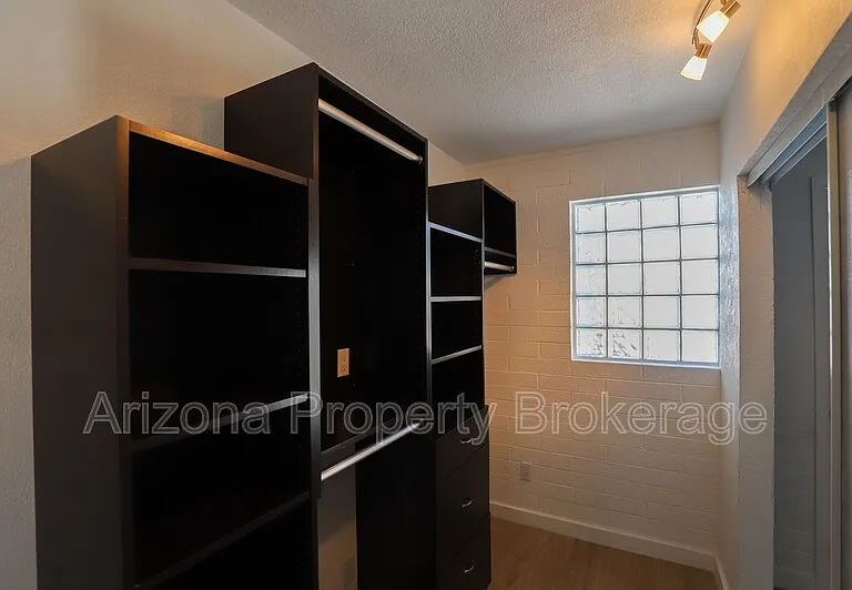 9603 N 5th St #B — Photo 11