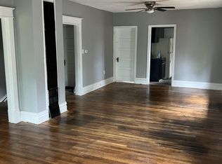 826 1/2 W 11th Ave #2, Huntington, WV 25701