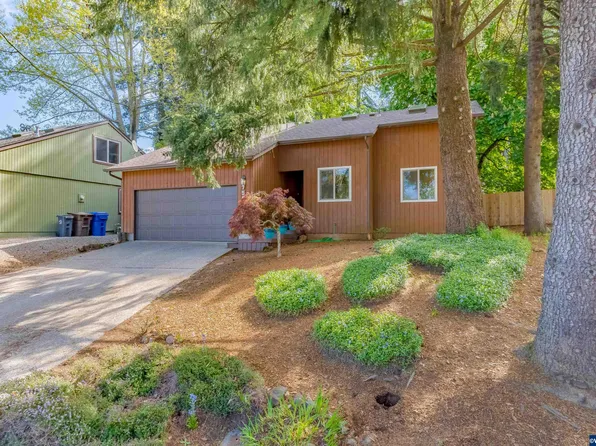 759 J David St SE, Salem, OR 97306