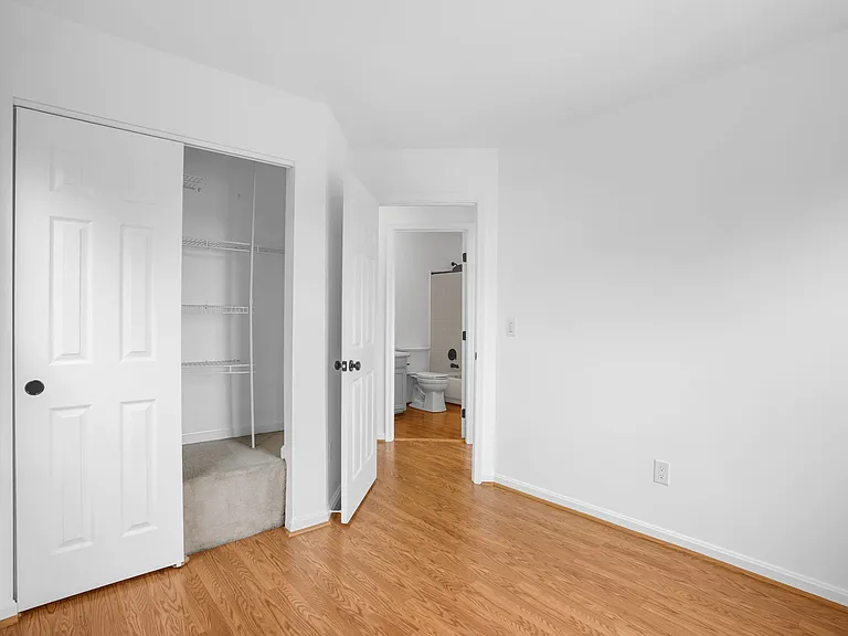 423 McDaniel Dr — Photo 12