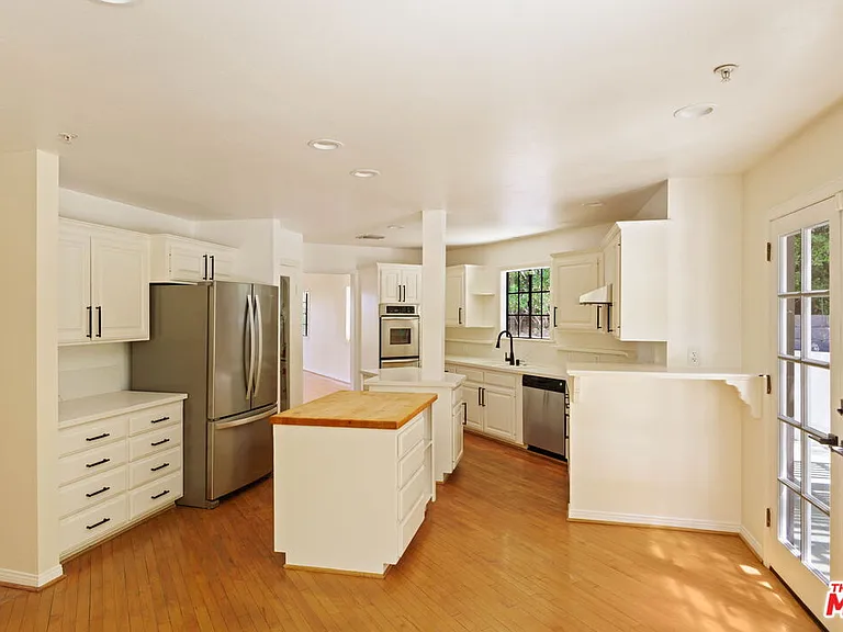 5237 San Feliciano Dr — Photo 5