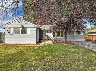 8804 NE 185th St, Bothell, WA 98011