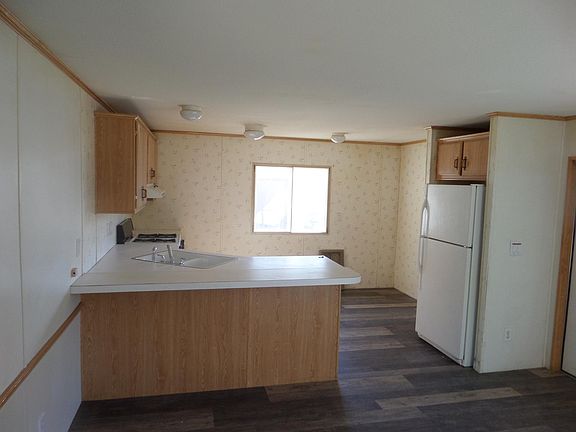3rd image of 2861 W Owens St