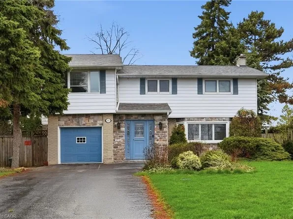 525 Grand Blvd, Oakville, ON L6H 1P4