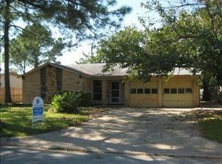 905 Piccadilly Cir, Hurst, TX 76053