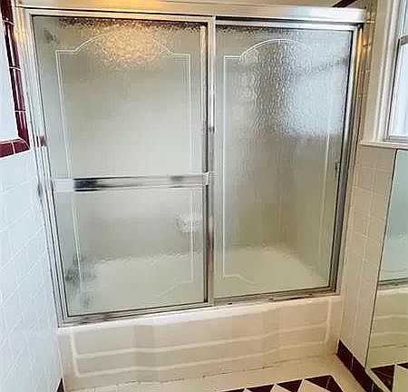 3rd image of 808 S Jefferson St #1
