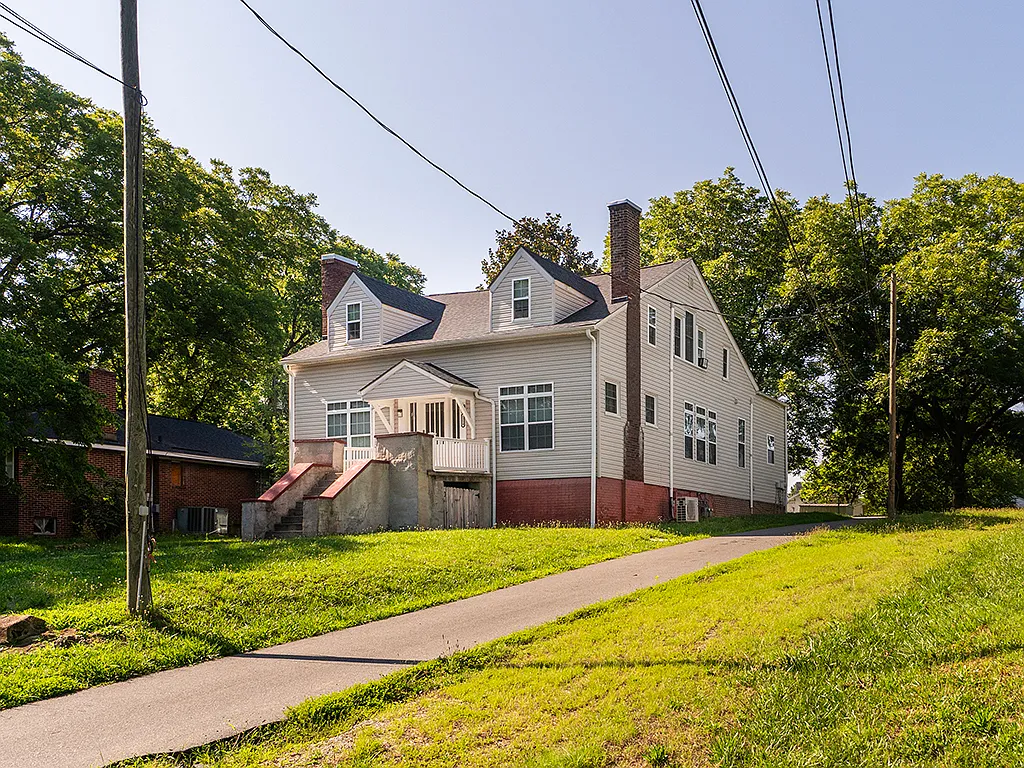 2 bed, 800 sqft, $1,100 — Photo 2